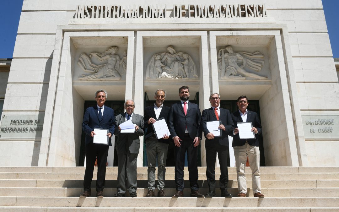 Assinatura do Protocolo da Pós-Graduação em Prevenção da Dopagem