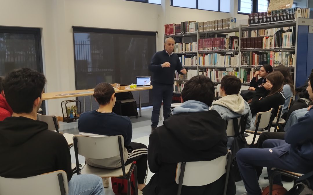 Ações de prevenção de dopagem com alunos dos 10º e 11º ano da Escola Secundária de Carnaxide