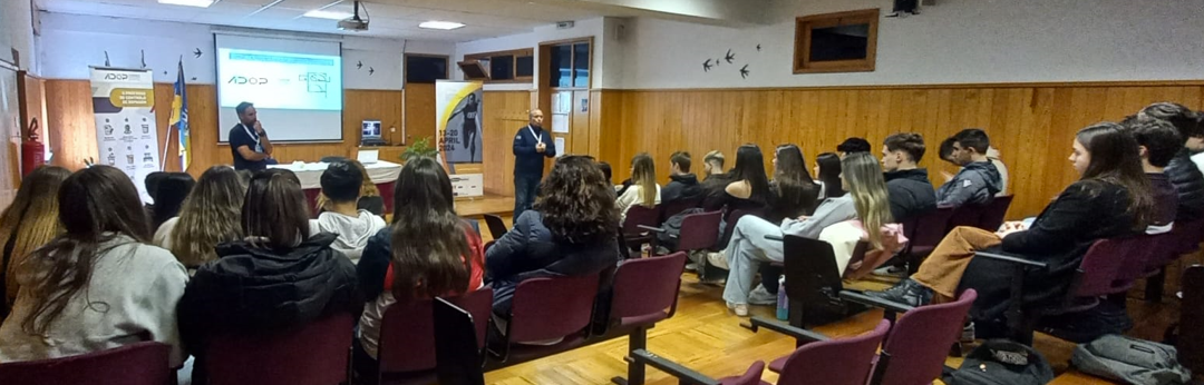 Ação de prevenção de dopagem com alunos do Agrupamento de Escolas de S. Bento, Vizela