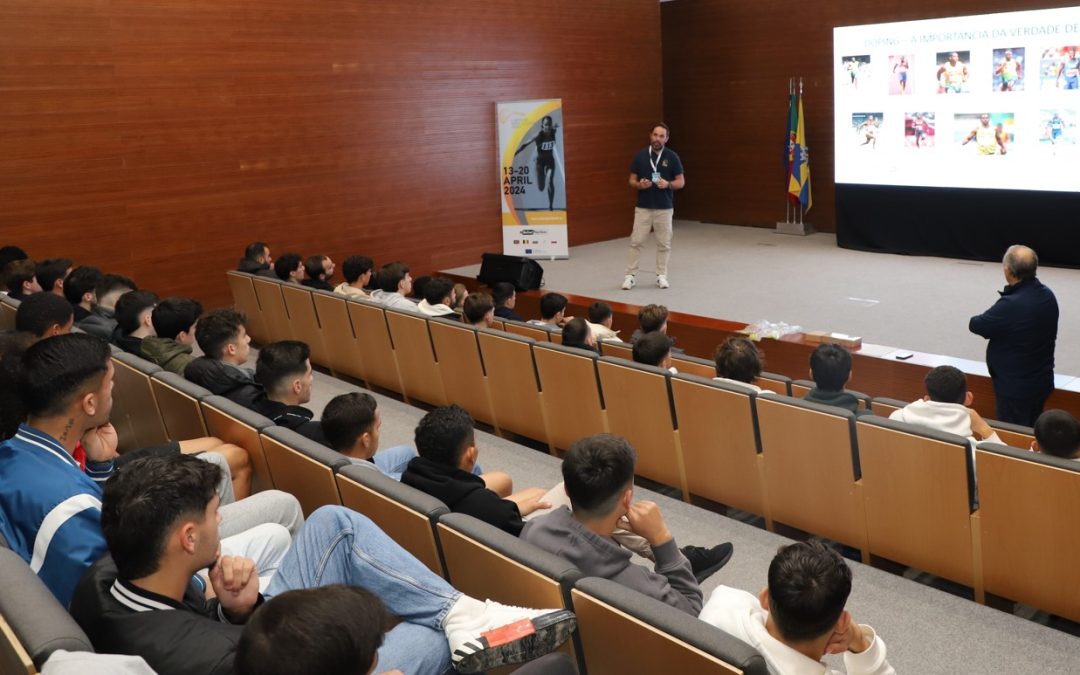 A ADoP com as equipas de futebol profissional do Futebol Clube de Vizela (Sub19 e Sub23)