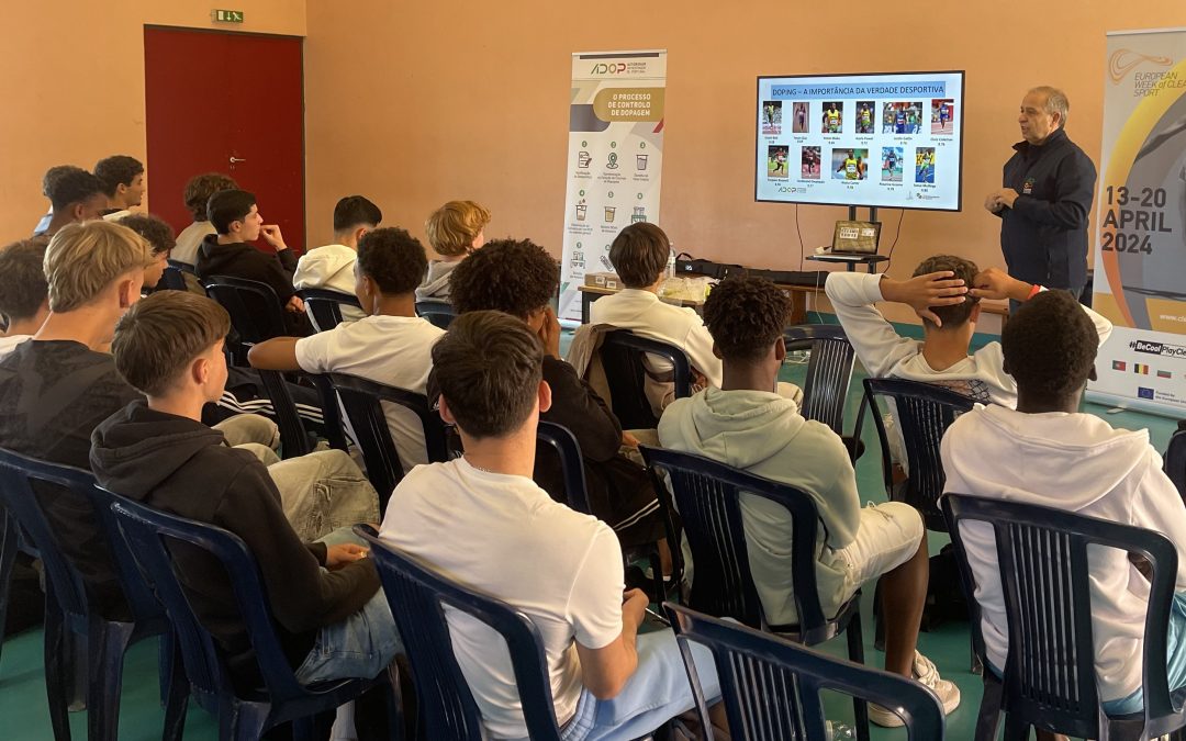 Ação de prevenção de dopagem com alunos da UAARE da Escola Secundária José Afonso