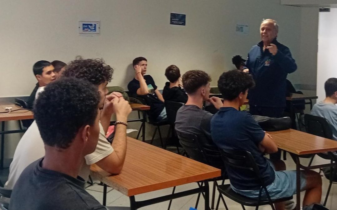 Ação de prevenção de dopagem com alunos do Curso Profissional de Técnicos de Desporto do CEFAD