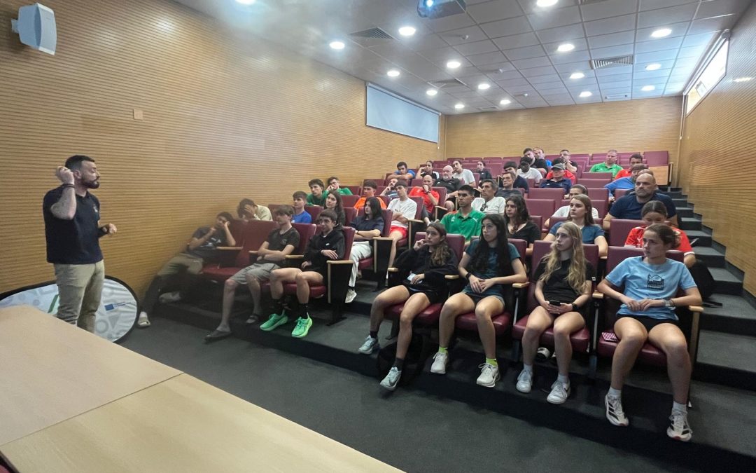Formação em Prevenção da Dopagem no Estágio Sub-18 de Atletismo